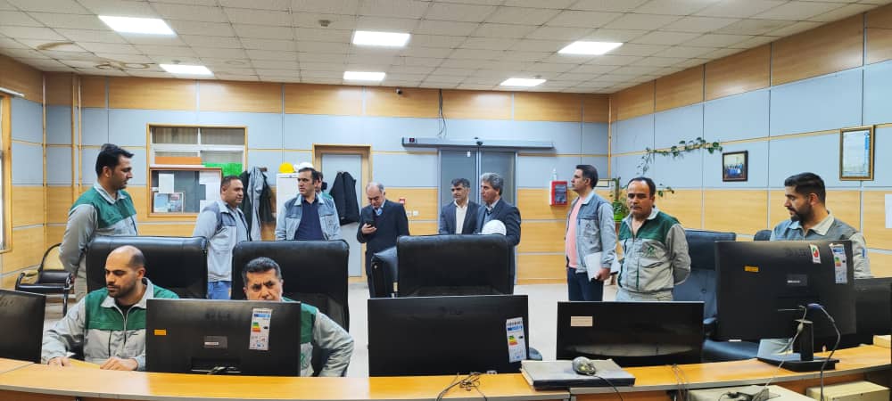 بازدید دکتر رنجکش مدیرکل سرمایه گذاری و اشتغال استانداری گیلان و دکتر موسوی نماینده پژوهشکده محیط زیست از کارخانه سیمان خزر لوشان